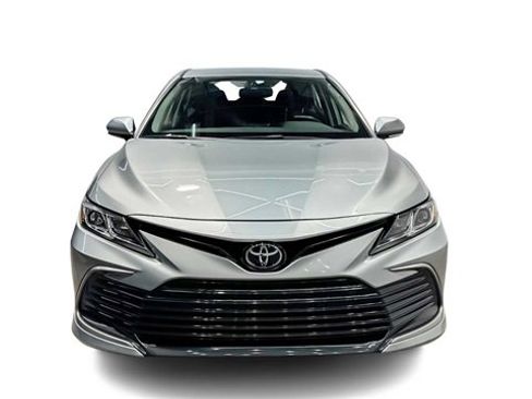 Used 2024 Toyota Camry LE image 6