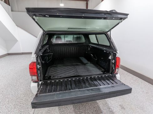 Used 2023 Toyota Tacoma SR5 w/ Technology Package image 11