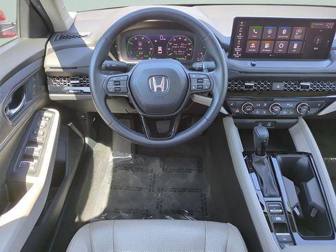 Used 2023 Honda Accord EX-L image 11