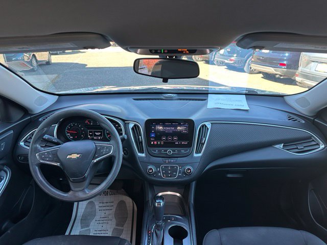 Used 2020 Chevrolet Malibu LT FWD image 14