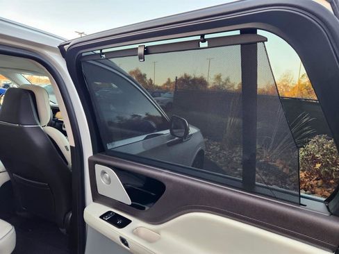 Used 2022 Lincoln Aviator Black Label w/ Dynamic Handling Package image 18