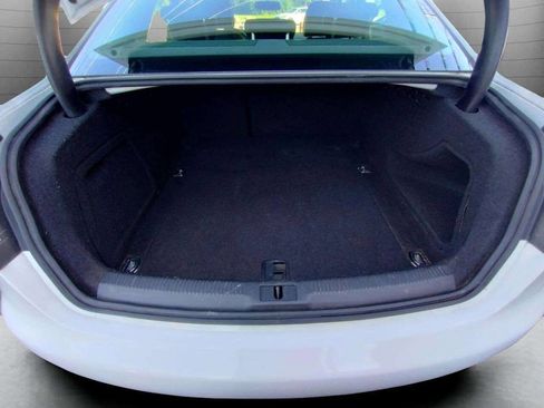 Used 2010 Audi A4 2.0T Premium image 12