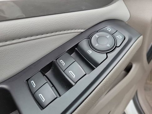 Used 2020 Chevrolet Traverse LT w/ Driver Confidence II Package image 20