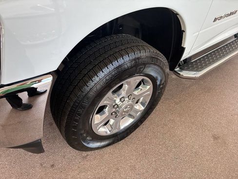 Certified 2025 RAM 2500 Big Horn AWD/4WD image 4