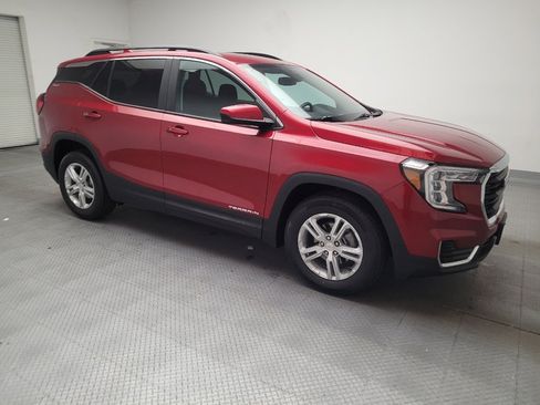 Used 2023 GMC Terrain SLE w/ Driver Convenience Package FWD image 11