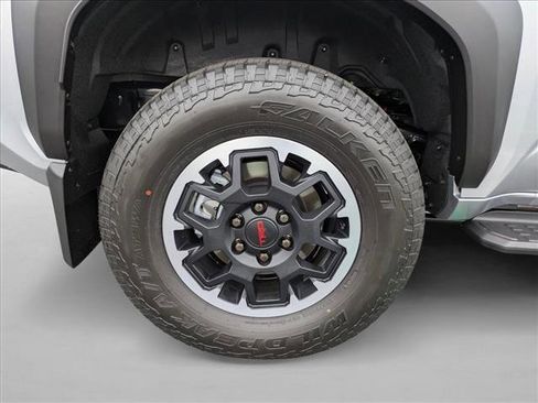 Certified 2025 Toyota 4Runner TRD Off Road image 22