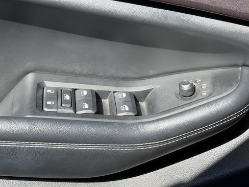 Used 2022 Jeep Grand Cherokee L Laredo w/ Luxury Tech Group I RWD image 16