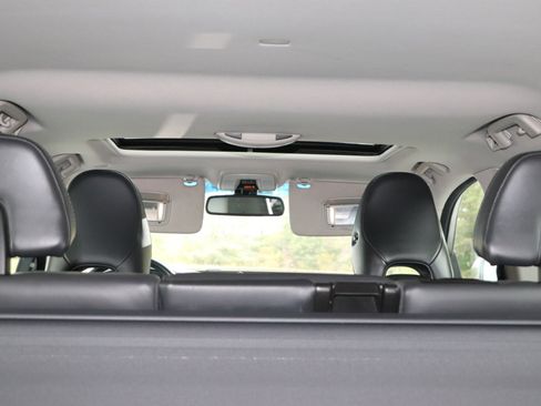 Used 2011 Volvo XC70 T6 image 8