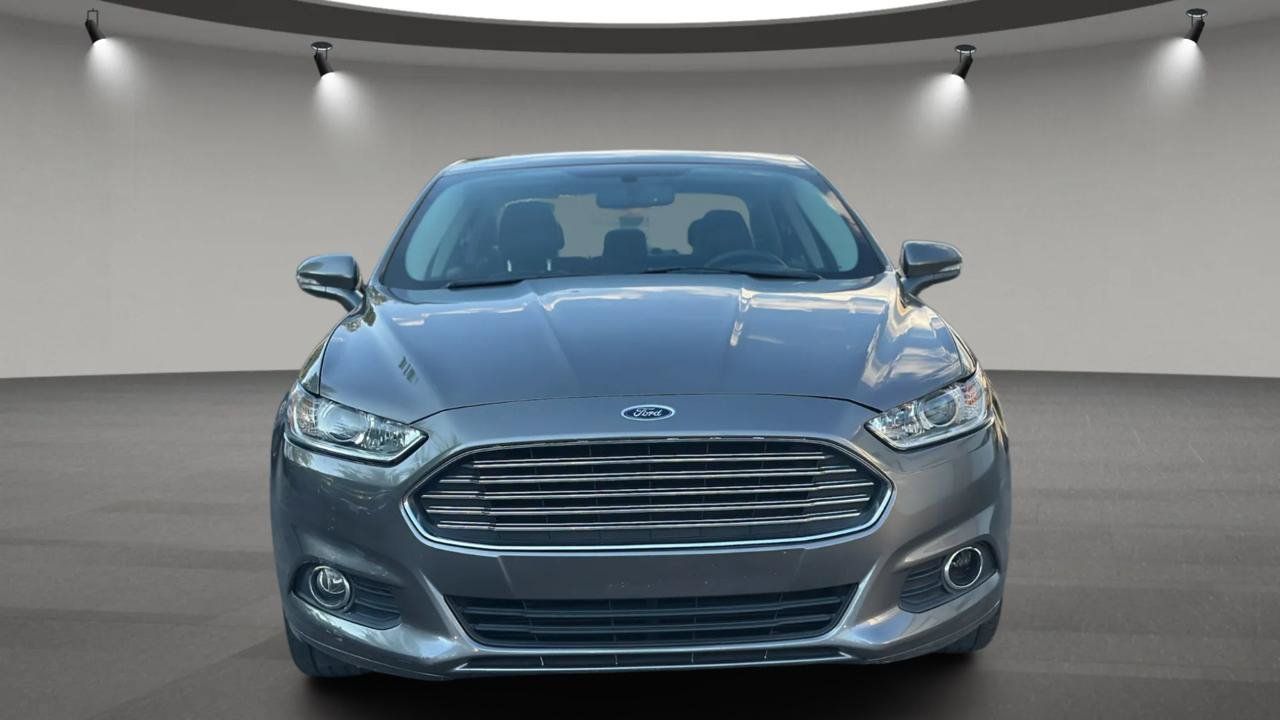 Used 2014 Ford Fusion SE w/ Equipment Group 502A FWD image 3