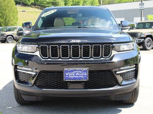 Used 2023 Jeep Grand Cherokee Limited AWD/4WD image 2