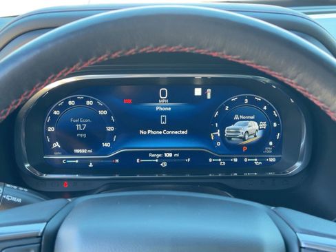 Used 2022 Chevrolet Suburban RST w/ Sport Performance Package image 19