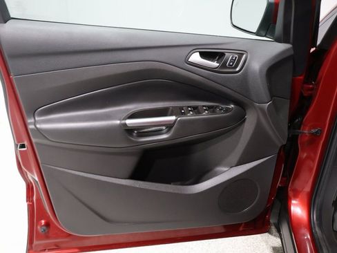 Used 2017 Ford Escape SE w/ SE Leather Comfort Package image 10