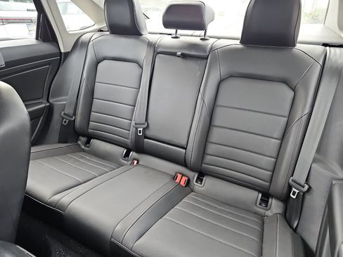 Certified 2021 Volkswagen Jetta SE w/ SE Cold Weather Package image 15