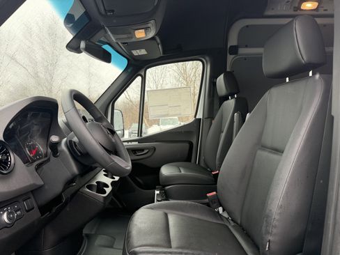 New 2026 Mercedes-Benz Sprinter 2500 image 10