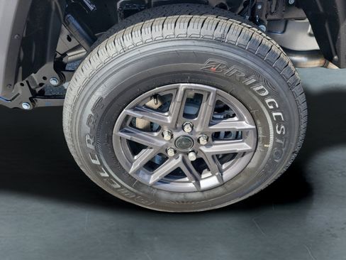 New 2025 Jeep Gladiator Sport AWD/4WD image 10