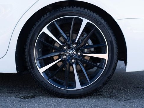 Used 2019 Toyota Camry XSE image 13