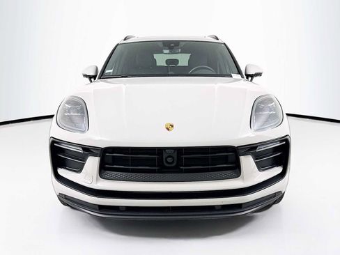 Certified 2026 Porsche Macan AWD/4WD image 6