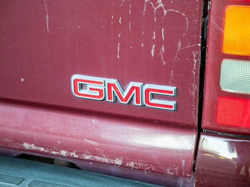 Used 2003 GMC Sierra 1500 SLE RWD image 19