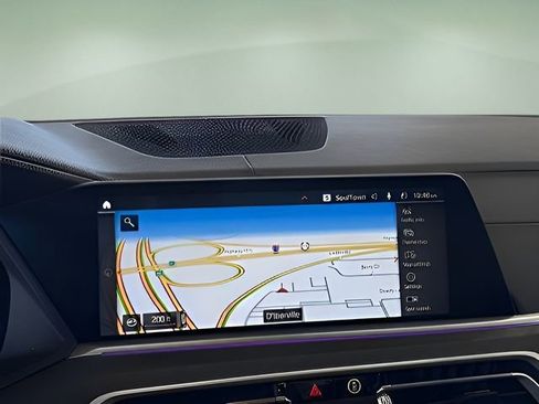 Used 2022 BMW X7 xDrive40i w/ Premium Package image 26