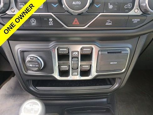 Certified 2023 Jeep Gladiator Overland AWD/4WD image 23