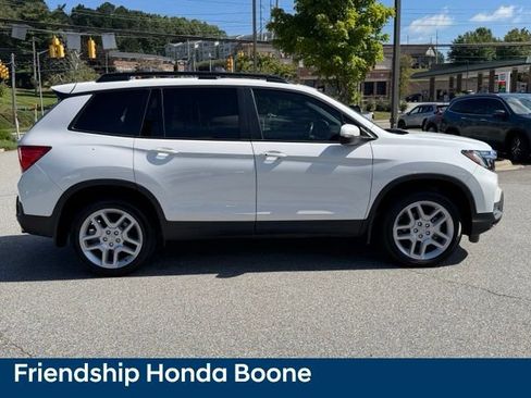 Used 2025 Honda Passport EX-L image 4