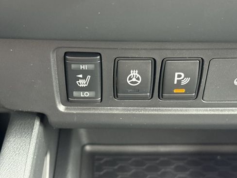 New 2026 Nissan Frontier SV w/ All-Weather Content Package AWD/4WD image 17