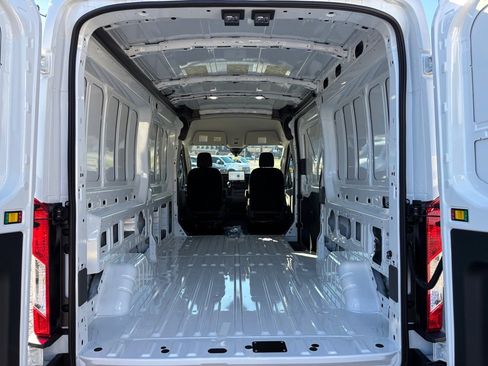 New 2026 Ford Transit 250 148 Medium Roof RWD image 21