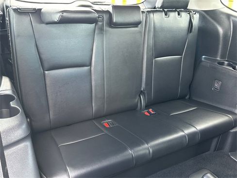 Certified 2024 Toyota Highlander XLE image 14