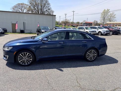 Used 2017 Lincoln MKZ Premiere image 4