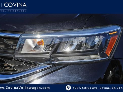 Used 2024 Volkswagen Taos SE image 5