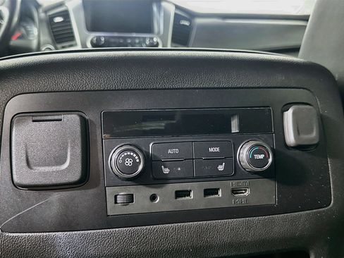 Used 2018 Chevrolet Tahoe Premier RWD image 28