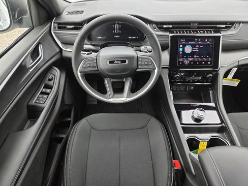New 2026 Jeep Grand Cherokee Laredo X RWD image 10