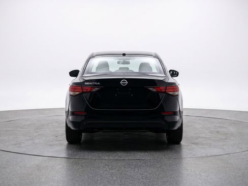 Used 2025 Nissan Sentra SV FWD image 7