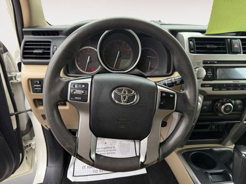 Used 2011 Toyota 4Runner SR5 w/ Convenience Pkg AWD/4WD image 12