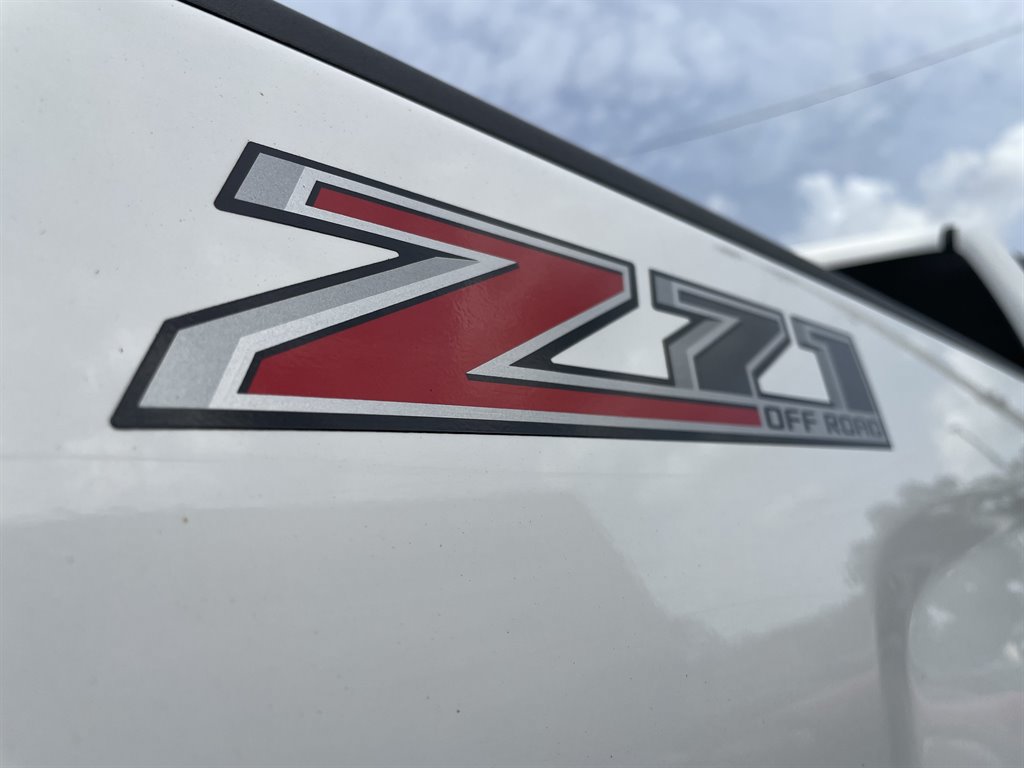 Used 2015 Chevrolet Silverado 2500 LTZ w/ Duramax Plus Package AWD/4WD image 32