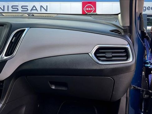 Used 2021 Chevrolet Equinox LT image 23