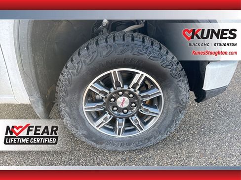 Used 2025 GMC Sierra 1500 AT4 image 15