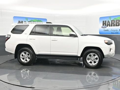 Used 2024 Toyota 4Runner SR5 image 7