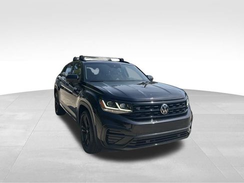 Certified 2023 Volkswagen Atlas Cross Sport SEL R-Line AWD/4WD image 7