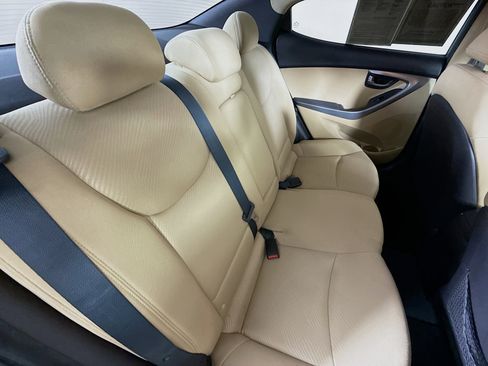 Used 2011 Hyundai Elantra GLS FWD image 31