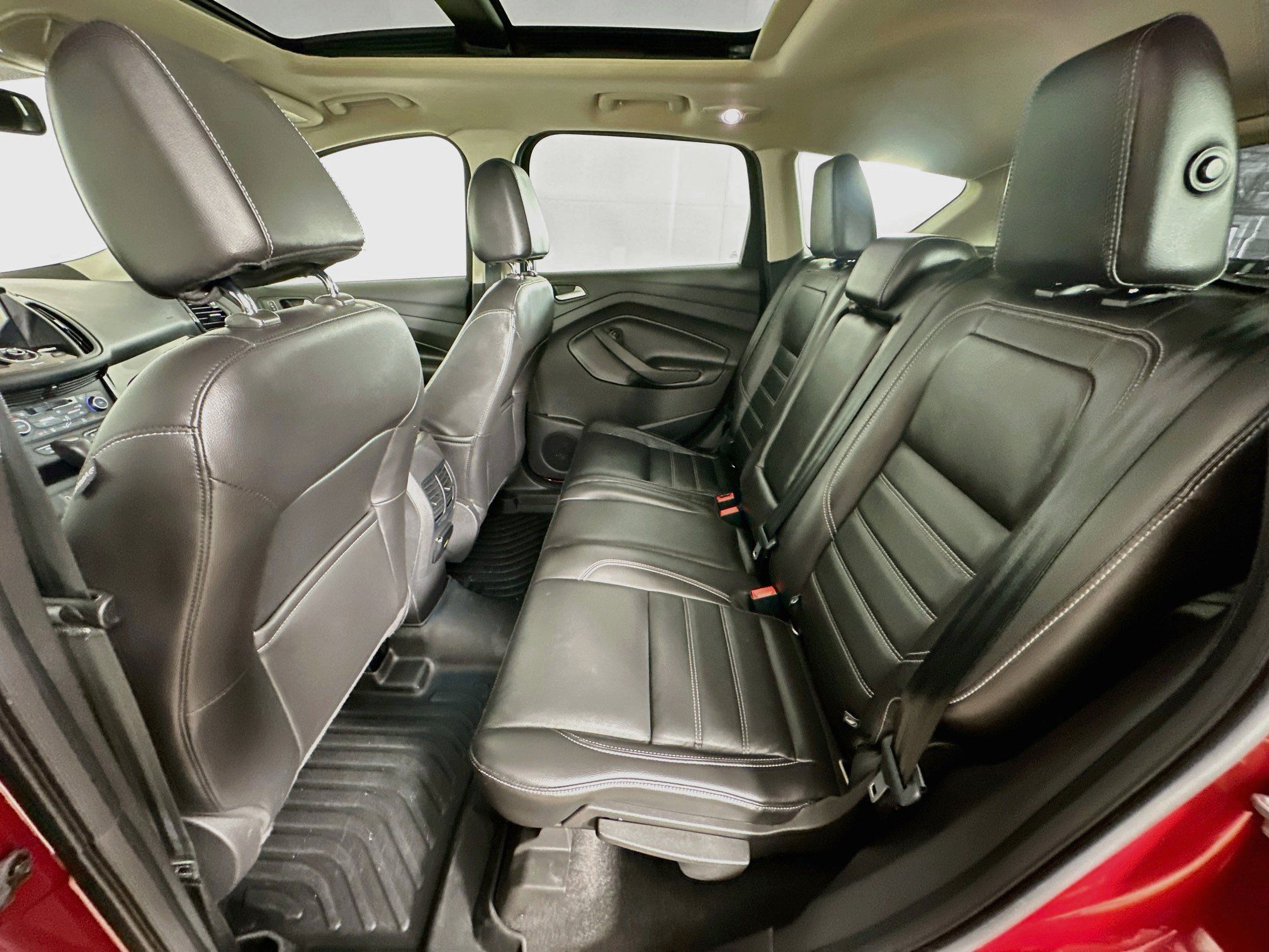 Used 2017 Ford Escape Titanium FWD image 28