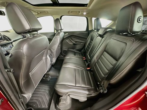Used 2017 Ford Escape Titanium FWD image 28