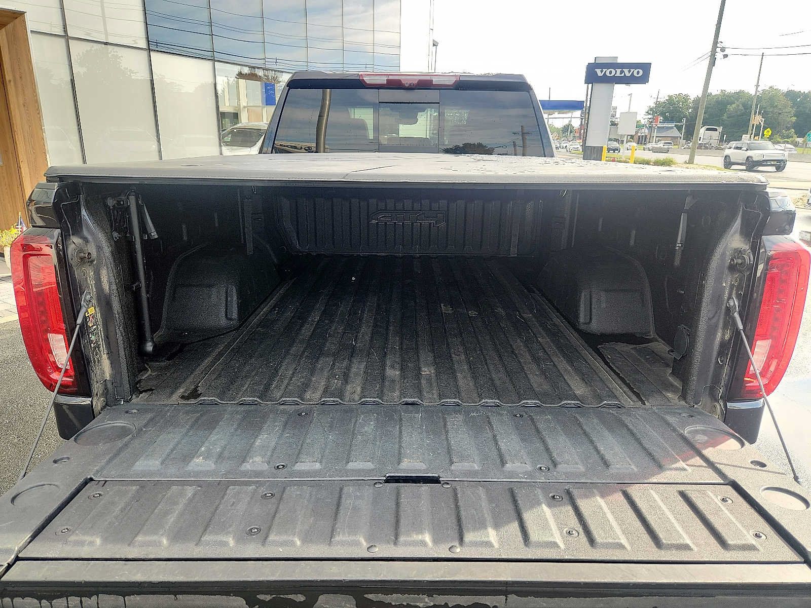 Used 2022 GMC Sierra 1500 AT4 w/ Technology Package AWD/4WD image 44