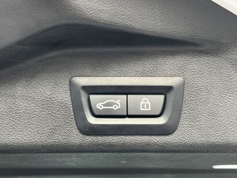 Used 2021 BMW X5 xDrive40i w/ Convenience Package image 28