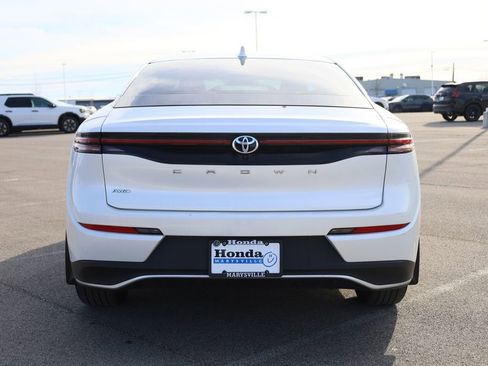 Used 2023 Toyota Crown XLE image 5