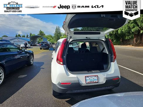Used 2021 Kia Soul LX FWD image 7