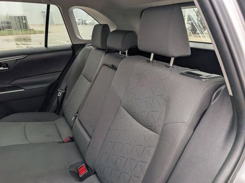 Used 2022 Toyota RAV4 XLE w/ Convenience Package AWD/4WD image 28
