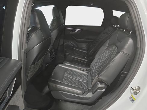 Used 2021 Audi SQ7 Prestige w/ Prestige Package image 12
