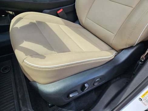 Used 2026 Buick Enclave Preferred w/ Power Package FWD image 8