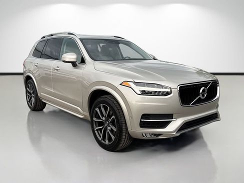 Used 2018 Volvo XC90 T6 Momentum w/ Convenience Package AWD/4WD image 1